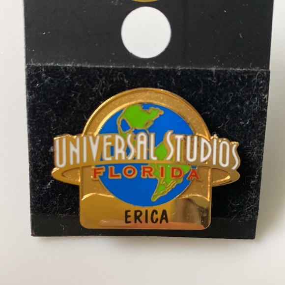 Universal Studios Florida World Globe Icon Logo Name ERICA PIN Collectible NWT - Picture 3 of 7